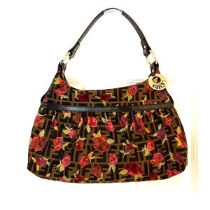 FENDI chef bag embellished with roses